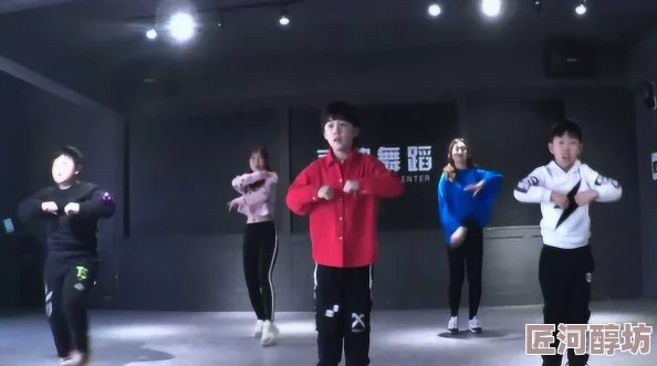 幼儿hiphop张婉莹的创业故事舞蹈培训班火爆招生中